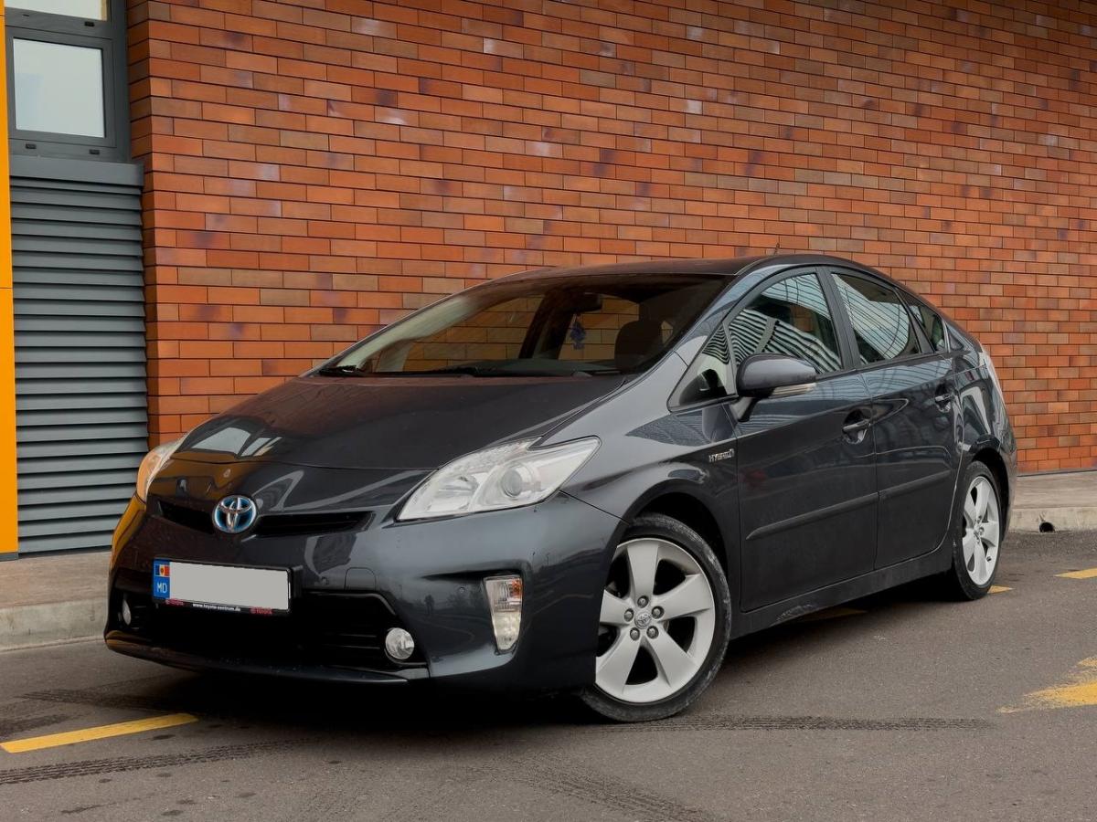 Toyota Prius 30