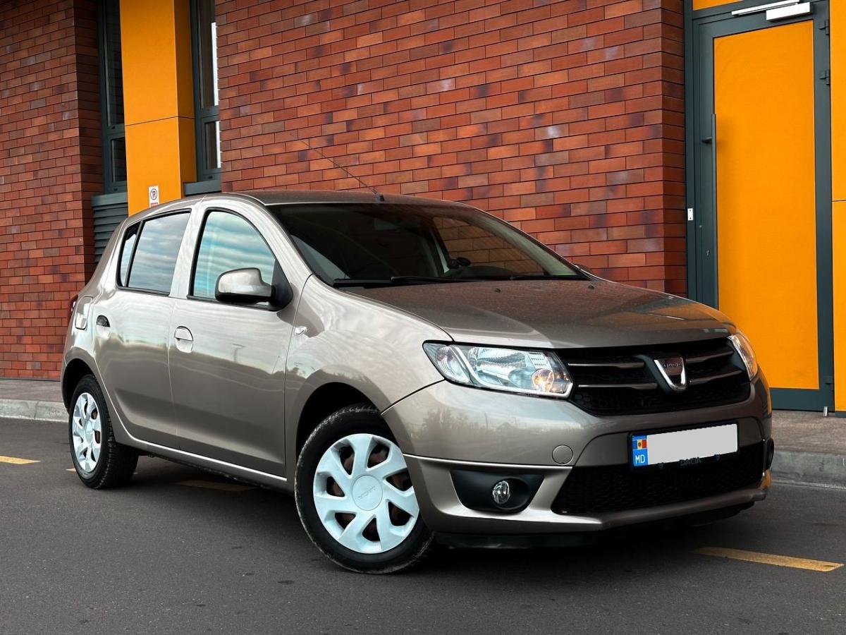 Dacia Sandero 2015