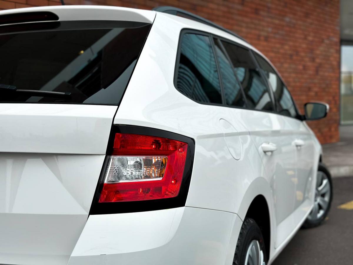 Skoda Fabia manual