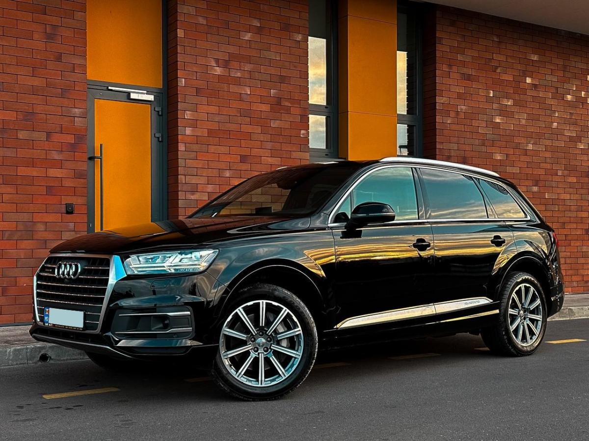 Audi Q7 7 locuri