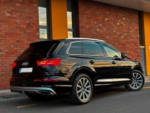 Audi Q7 7 locuri