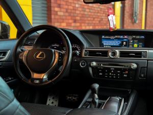 Lexus GS300h