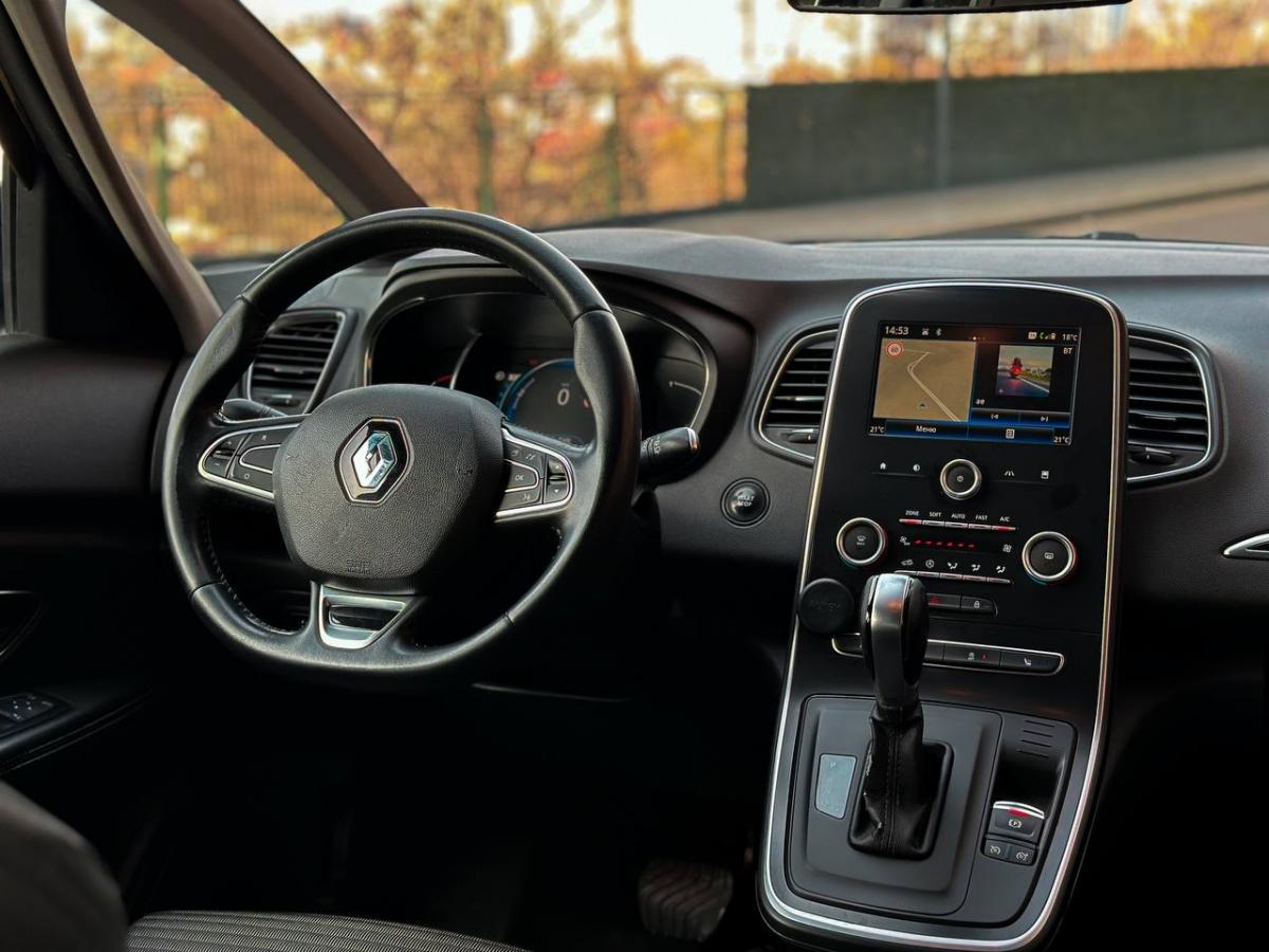 Renault Grand Scenic 7 Locuri