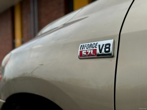 Toyota Tundra 5.7 V8