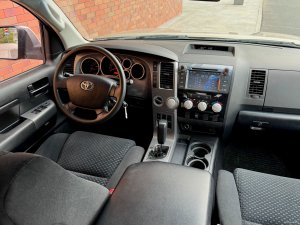 Toyota Tundra 5.7 V8