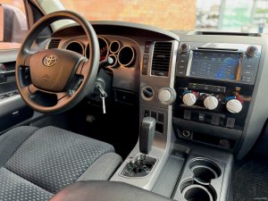 Toyota Tundra 5.7 V8