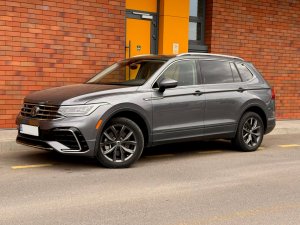 Volkswagen Tiguan R-Line (7 seats)