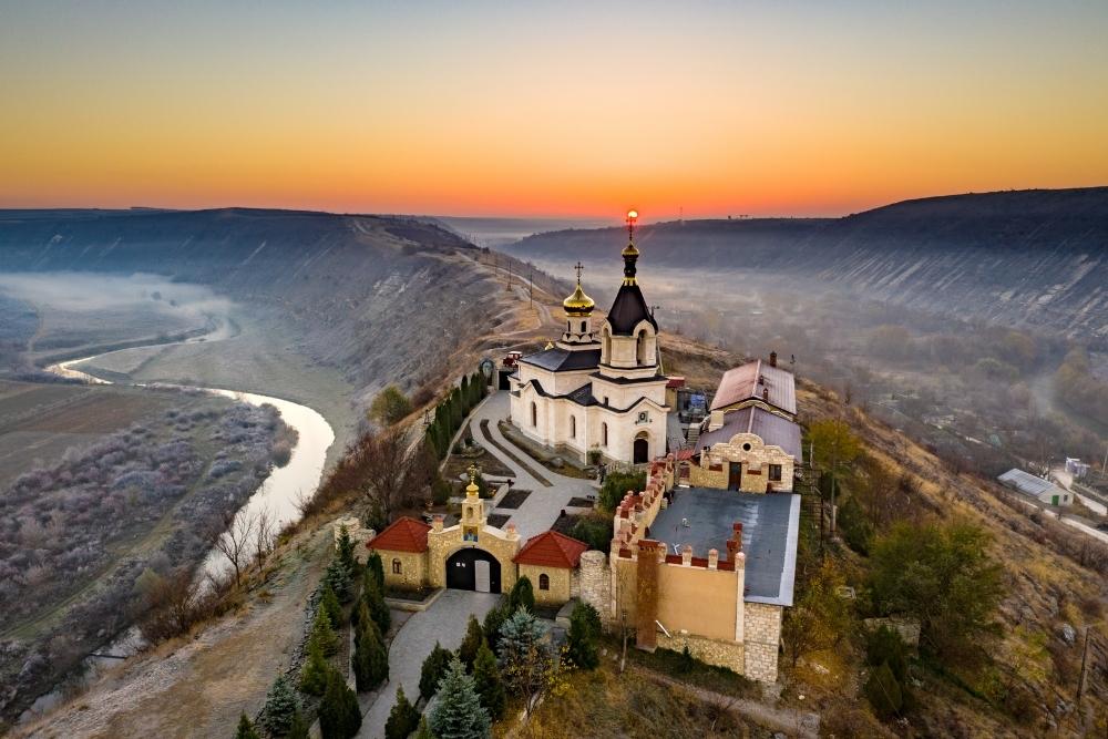 The best destinations for a trip by car in the Republic of Moldova.