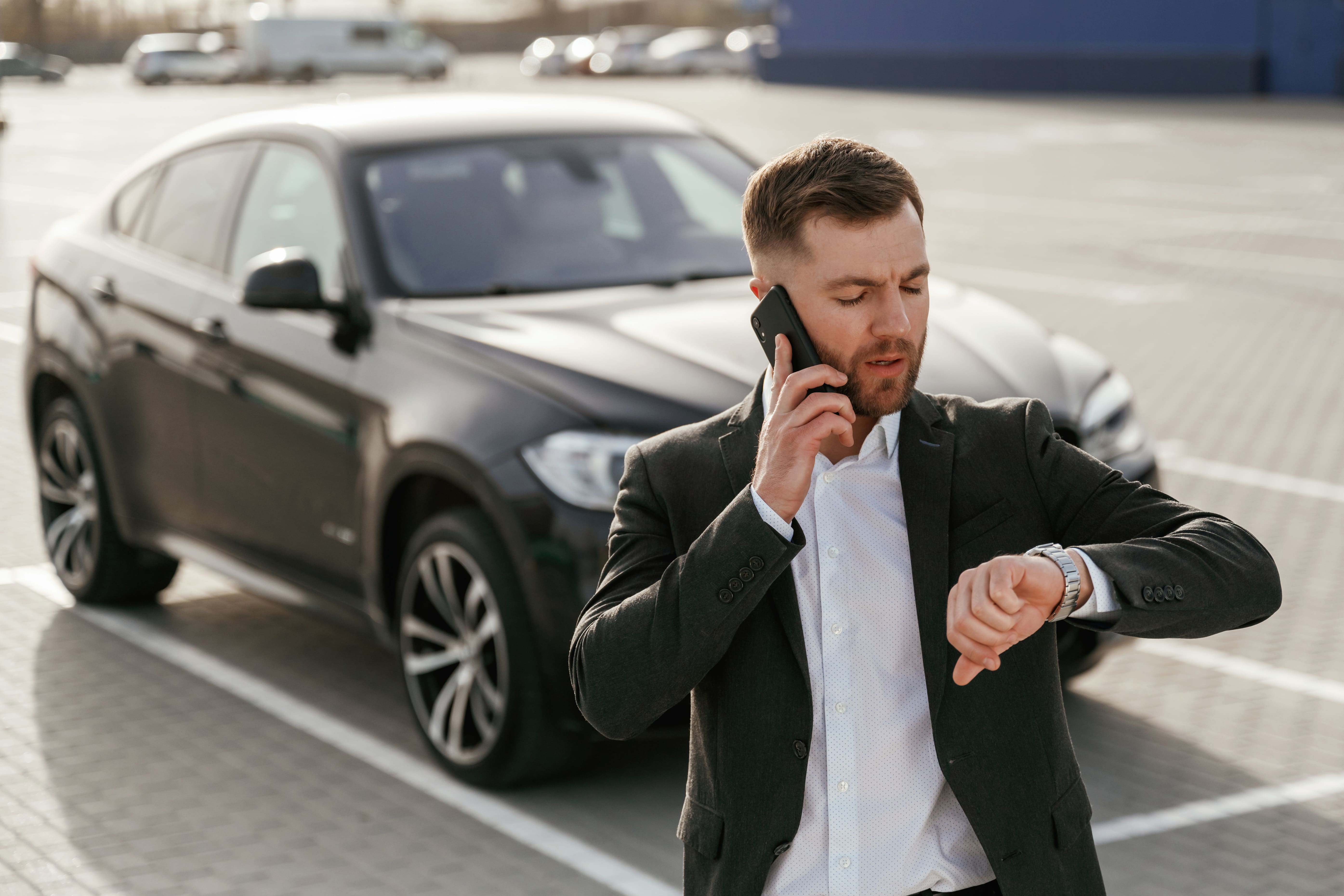 Почему выгодно заранее бронировать автомобиль в аренду у Justrent